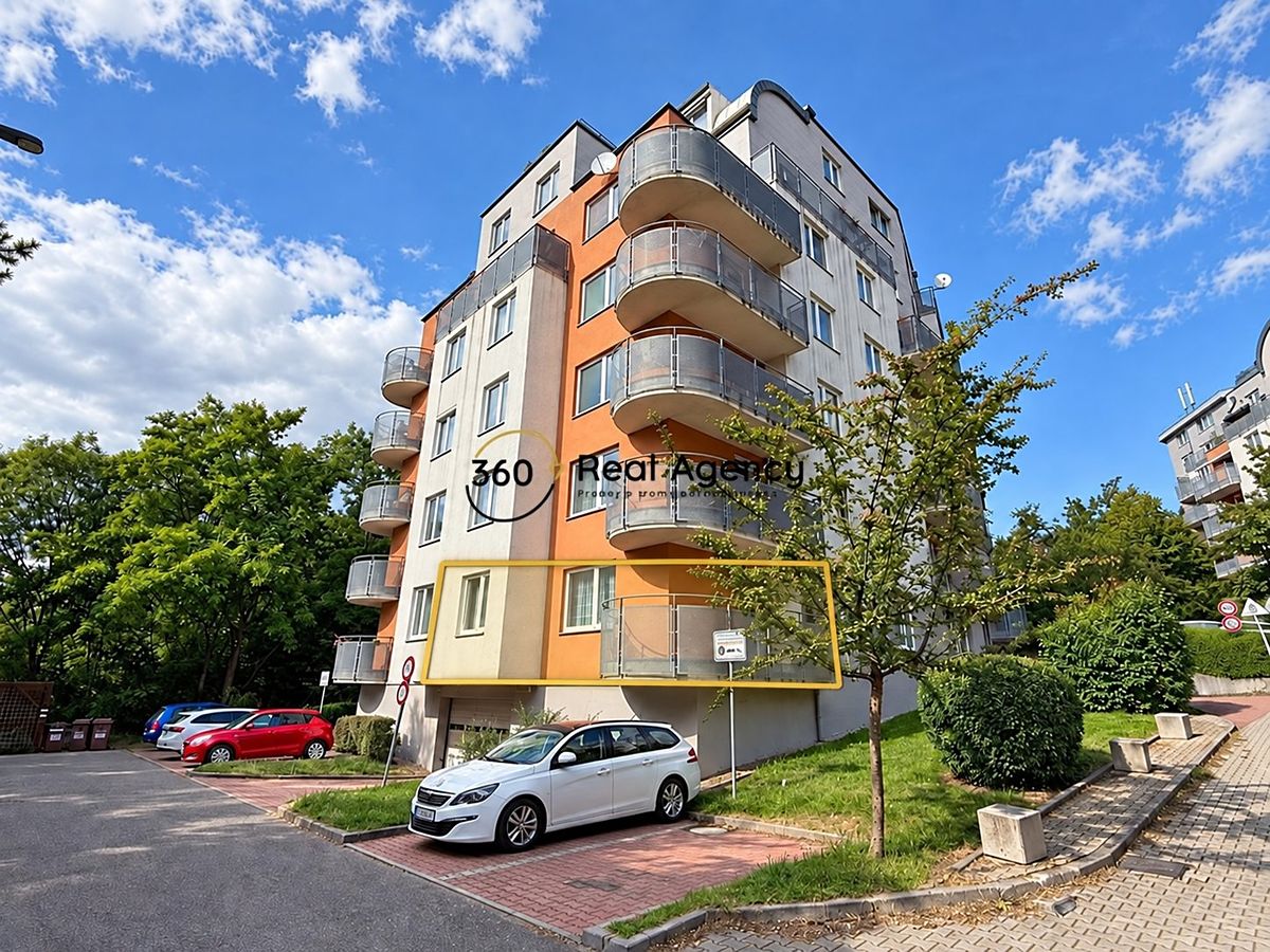 Pronájem bytu 2+kk 60 m² – fotografie 3
