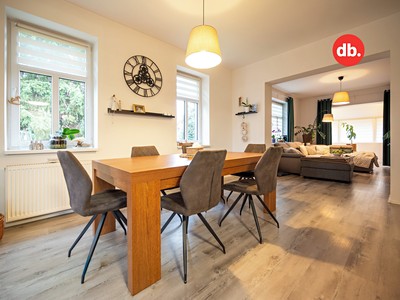 Prodej domu, 208 m² (2 z 44)