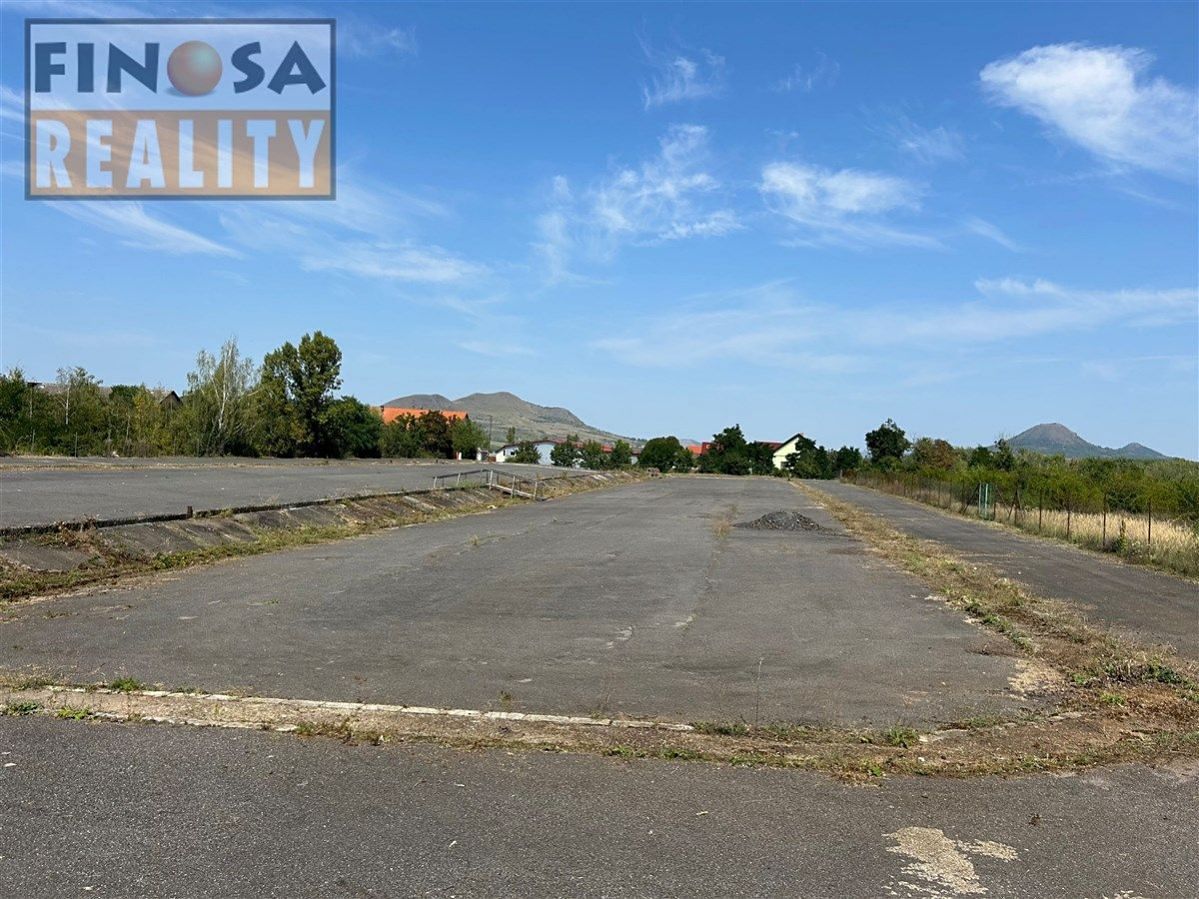 Pronájem komerčního pozemku 10000 m² – fotografie 5