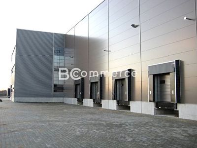 Pronájem skladového prostoru 2239 m²