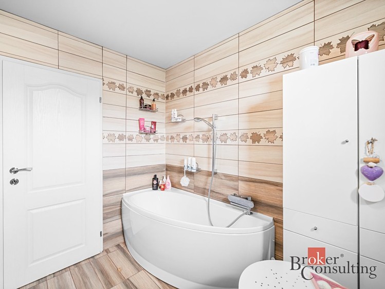 Prodej domu, 322 m² (22 z 49)