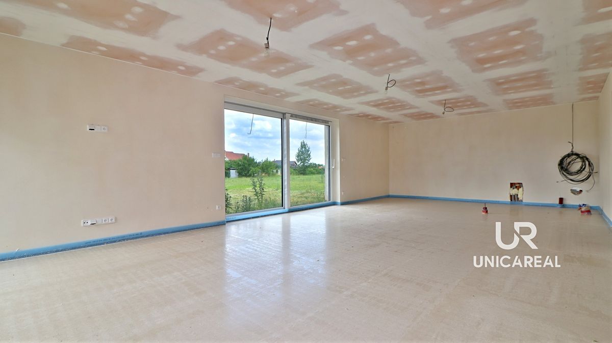 Prodej rodinného domu 222 m², pozemek 610 m² – fotografie 3