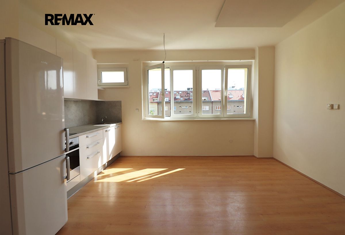 Pronájem bytu 2+kk 40 m²