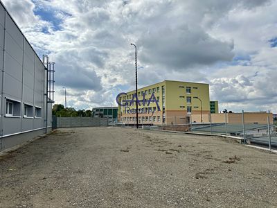 Pronájem komerčního pozemku 600 m²