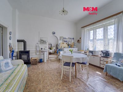 Prodej rodinného domu 203 m², pozemek 2654 m²