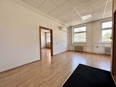 Pronájem komerčního prostoru, 98 m² (2 z 6)