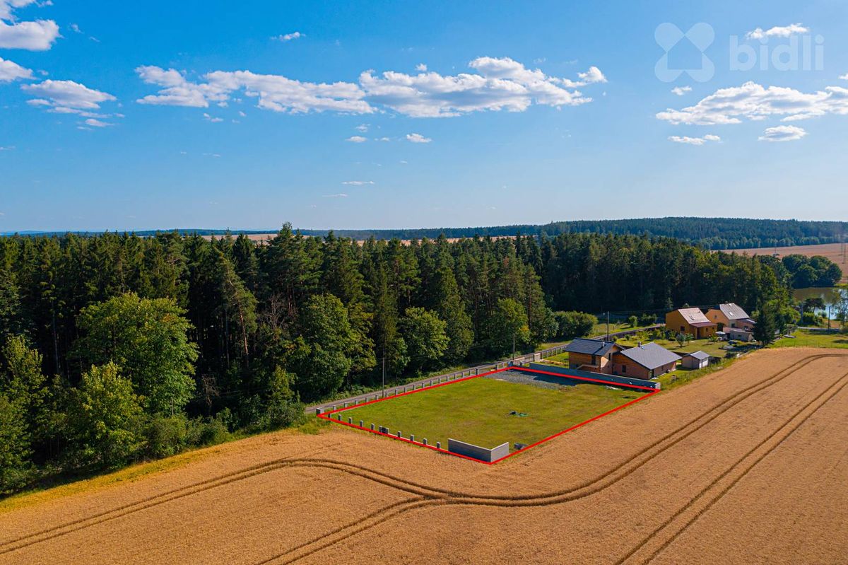 Prodej stavebního pozemku 2000 m² – fotografie 2