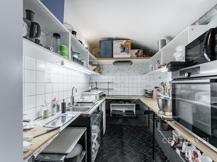 Комерційне приміщення в оренду, 173 м² (18 з 24)