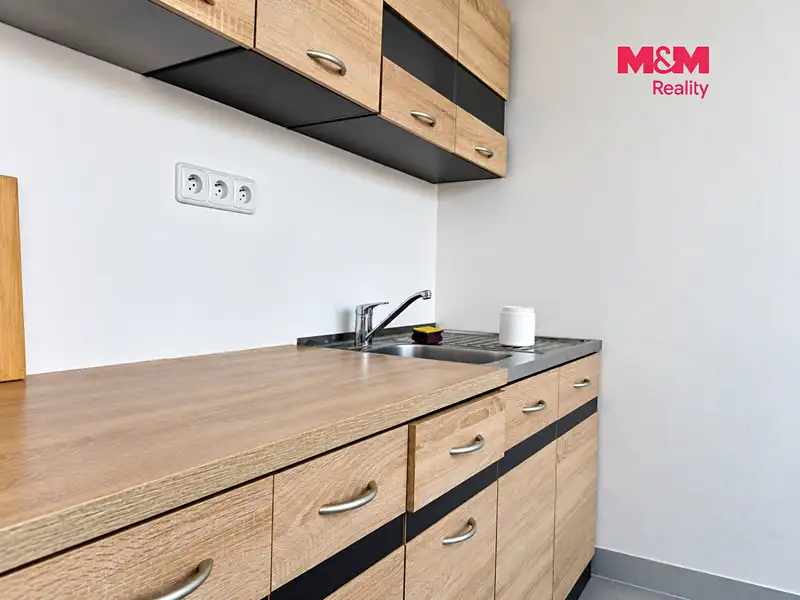 Pronájem výrobní haly, prostoru 158 m², Radošovice – náhled fotky 2