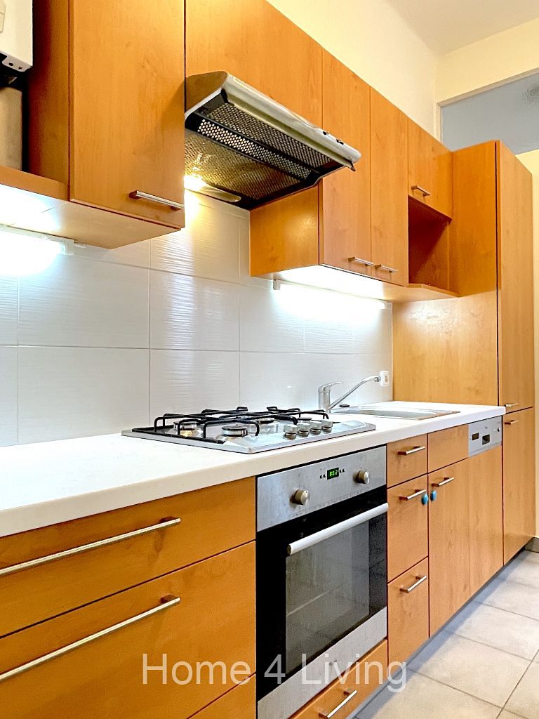 Pronájem bytu 2+1 75 m² – fotografie 2