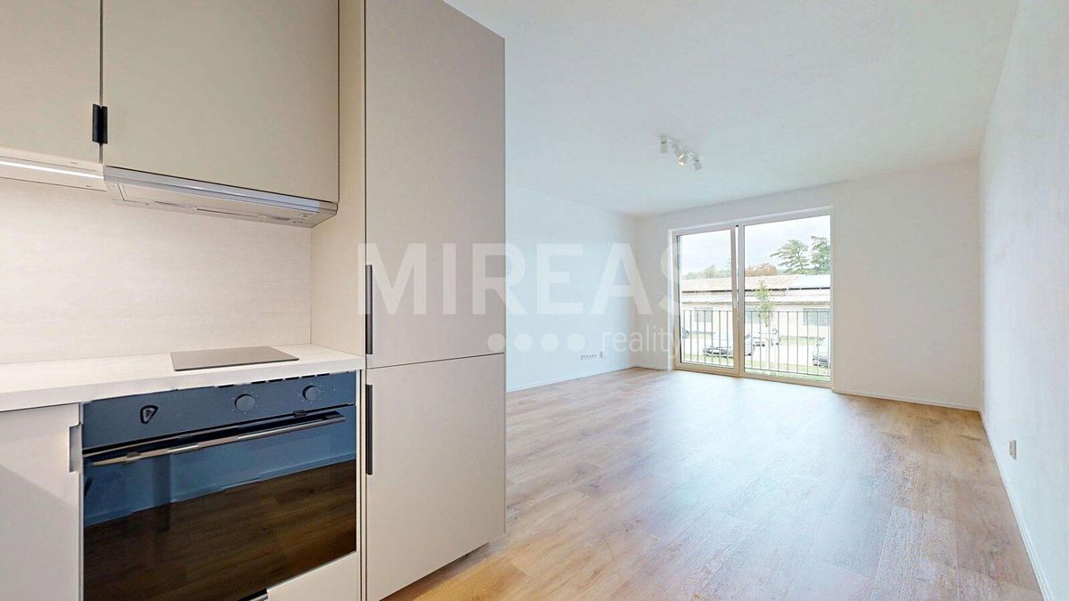 Pronájem bytu 2+kk 55 m² – fotografie 4