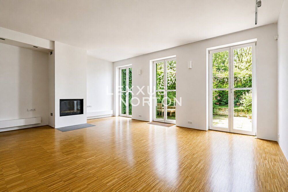 Pronájem rodinného domu 350 m², pozemek 121 m²