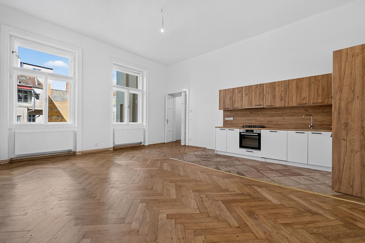 Pronájem bytu 2+kk 55 m² – fotografie 3