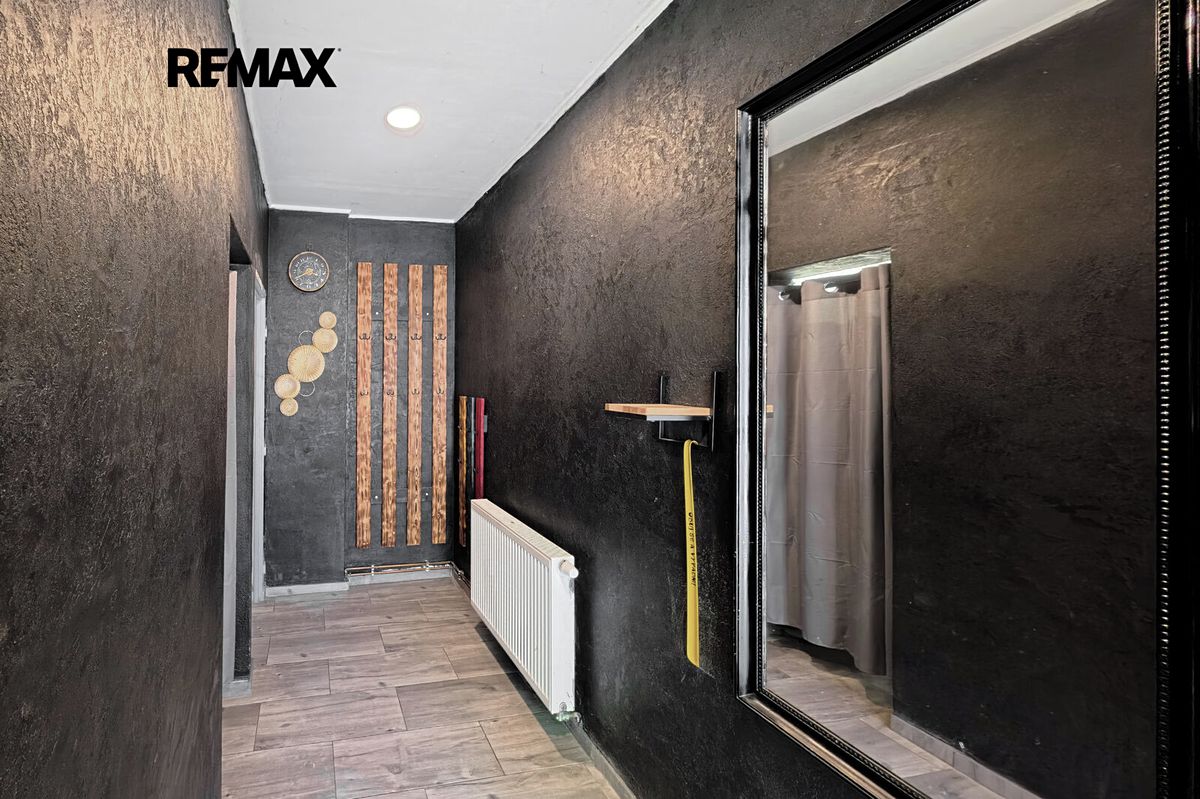 Prodej rodinného domu 252 m², pozemek 863 m² – fotografie 5