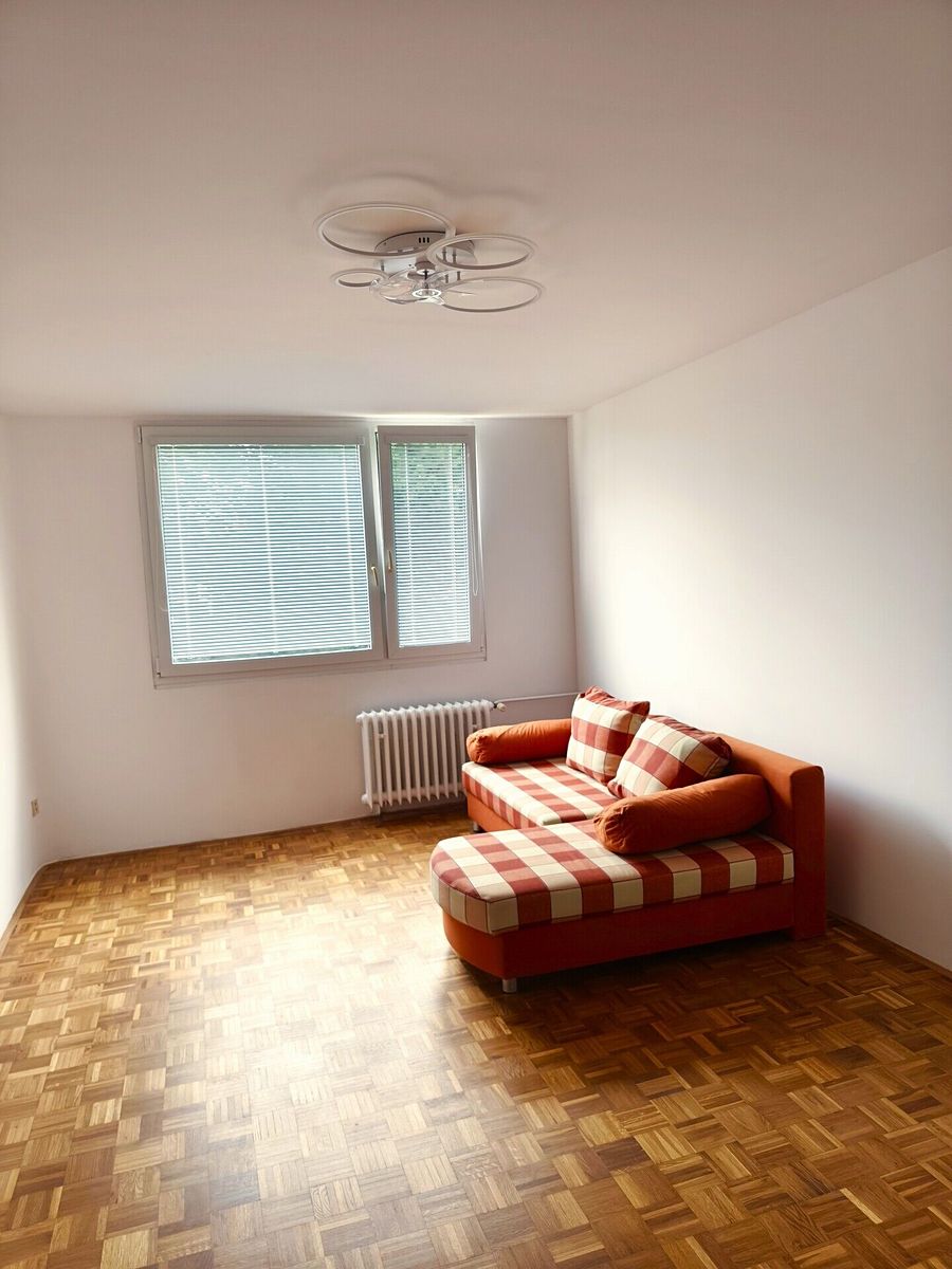 Pronájem bytu 2+1 60 m² – fotografie 2