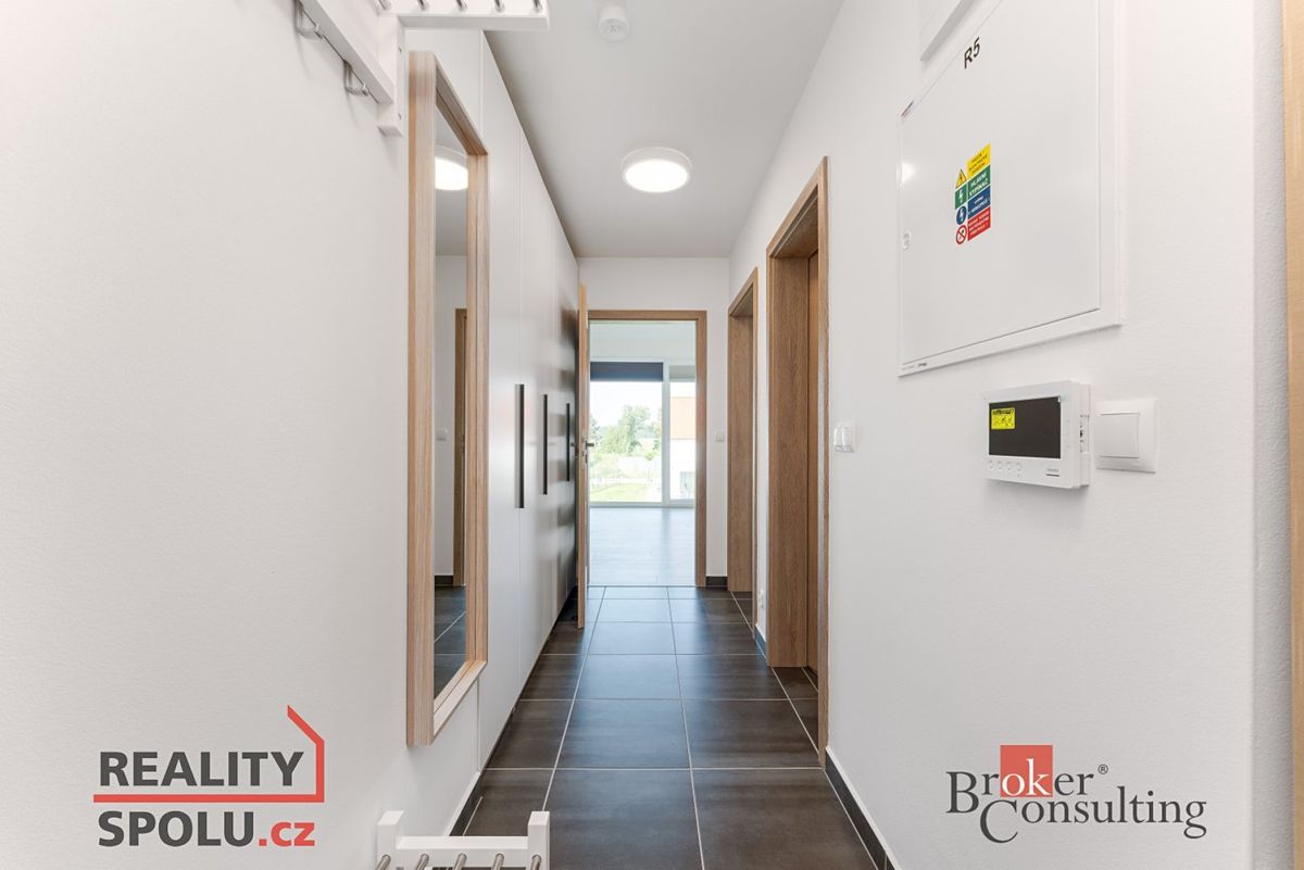 Pronájem bytu 2+kk 67 m² – fotografie 4