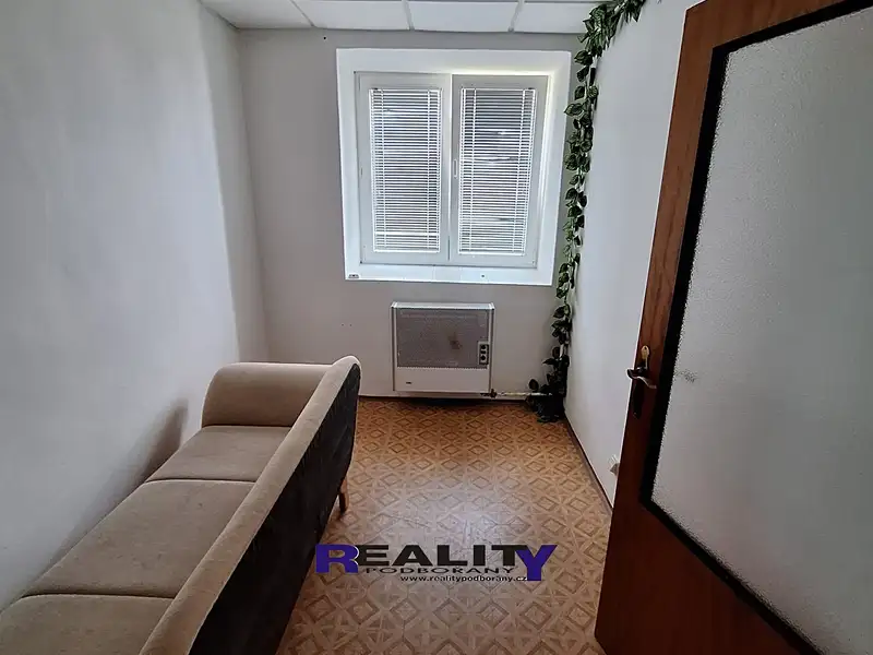 Pronájem kanceláře 25 m², Podbořany – náhled fotky 3
