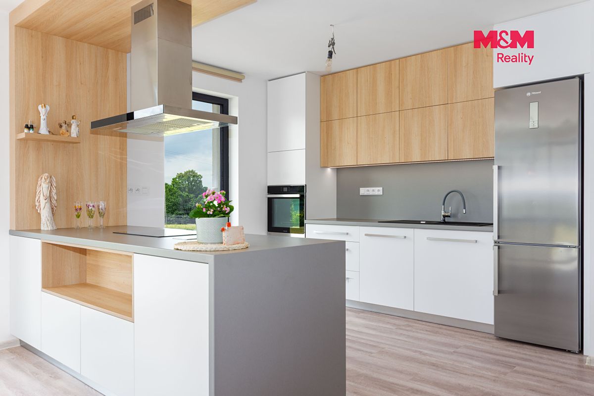 Prodej rodinného domu 160 m², pozemek 2136 m² – fotografie 5