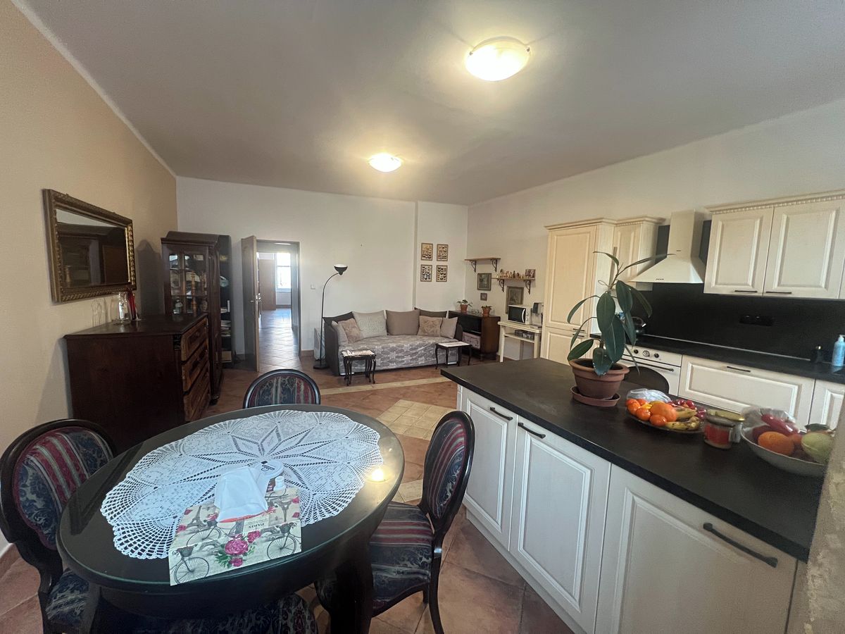 Pronájem bytu 3+kk 96 m² – fotografie 2