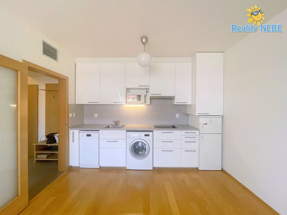 Pronájem bytu 2+kk 38 m²