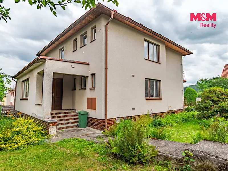 Prodej rodinného domu 256 m², pozemek 660 m², Čestice – náhled fotky 3