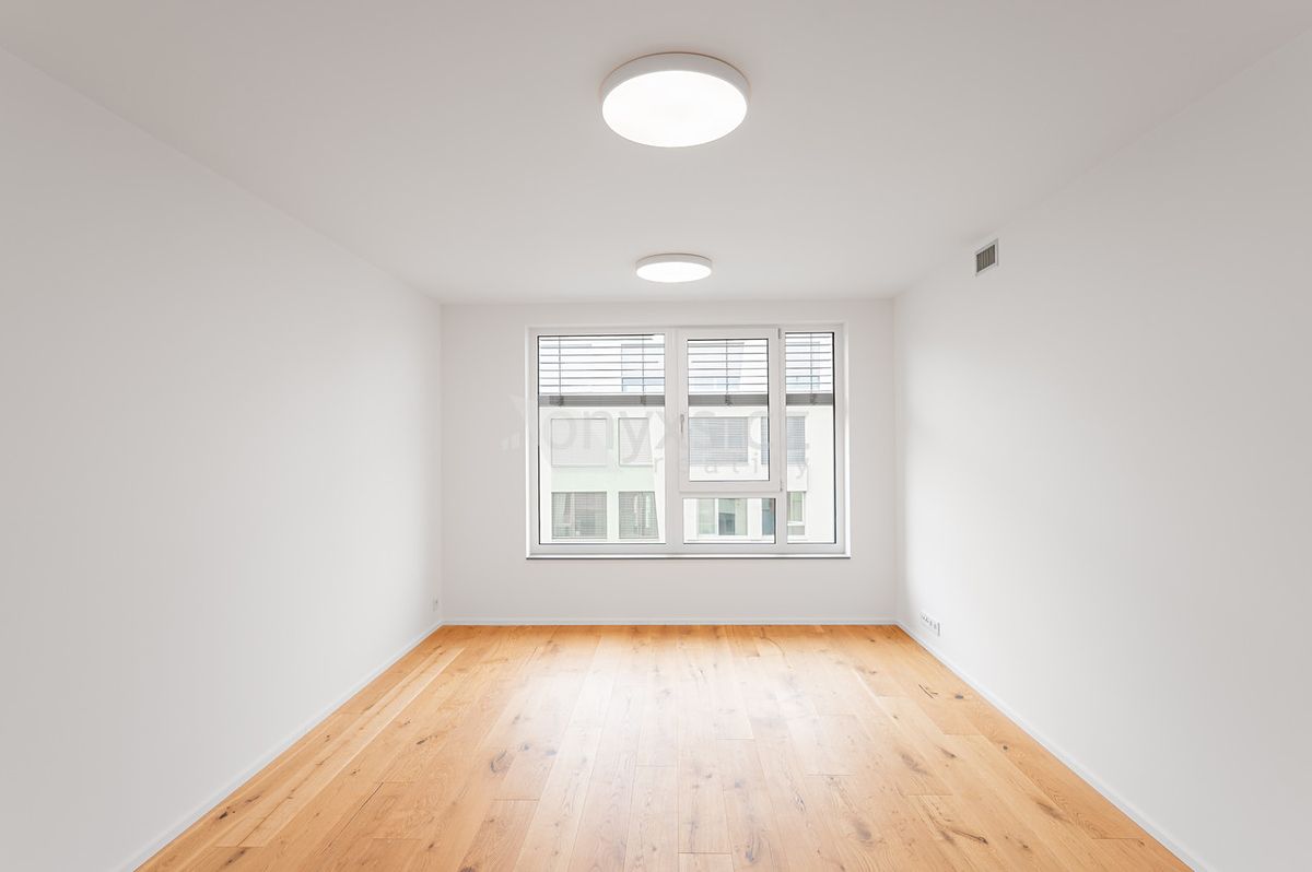 Pronájem bytu 2+kk 46 m² – fotografie 3