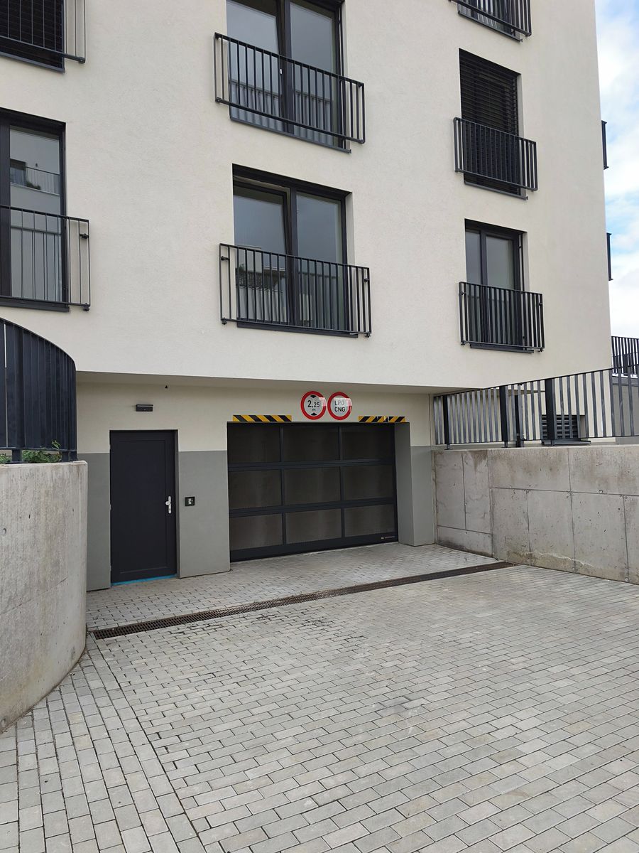 Pronájem bytu 2+kk 51 m² – fotografie 2
