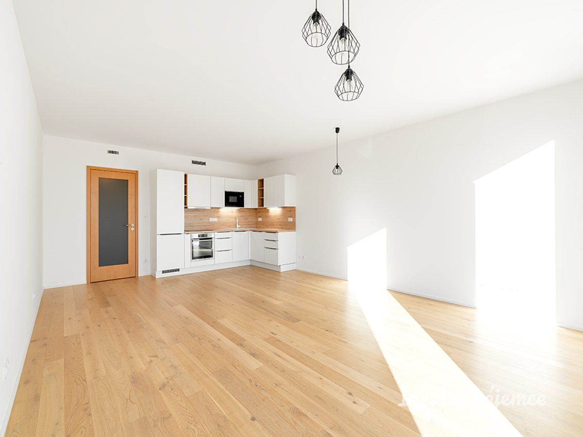Pronájem bytu 3+kk 92 m² – fotografie 4