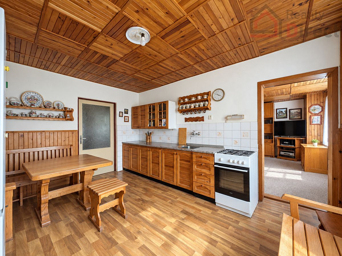 Prodej rodinného domu 190 m², pozemek 1352 m² – fotografie 5