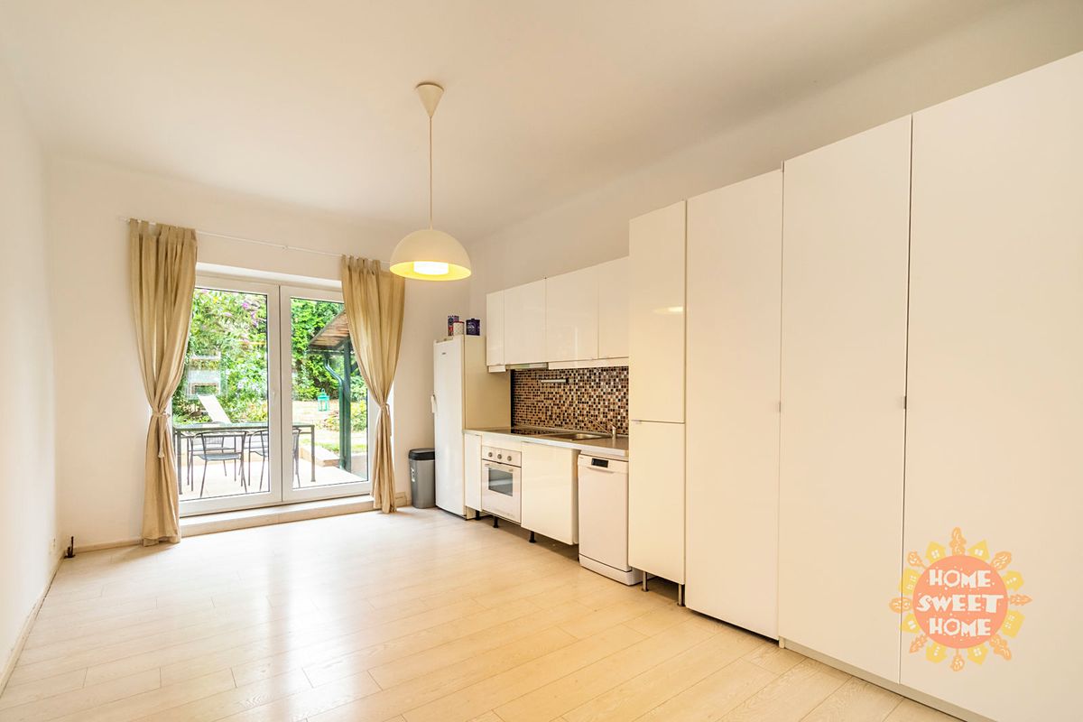 Pronájem rodinného domu 265 m², pozemek 140 m² – fotografie 3
