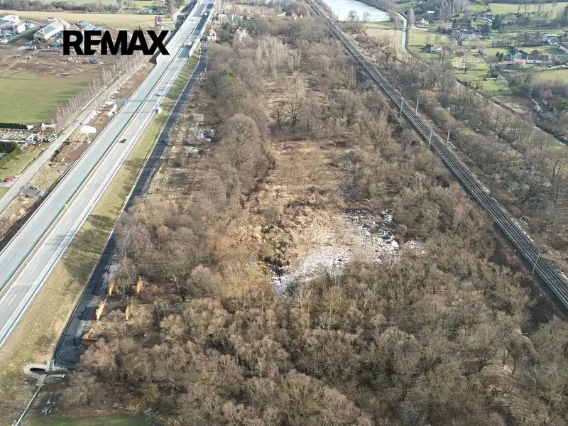 Prodej komerčního pozemku 40000 m², Polom – náhled fotky 3