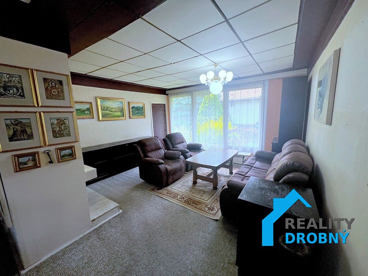 Prodej rodinného domu 105 m², pozemek 824 m² – fotografie 4