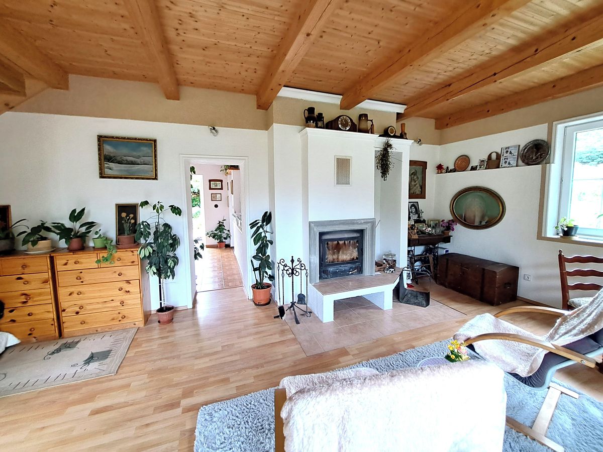 Prodej rodinného domu 180 m², pozemek 2500 m² – fotografie 5