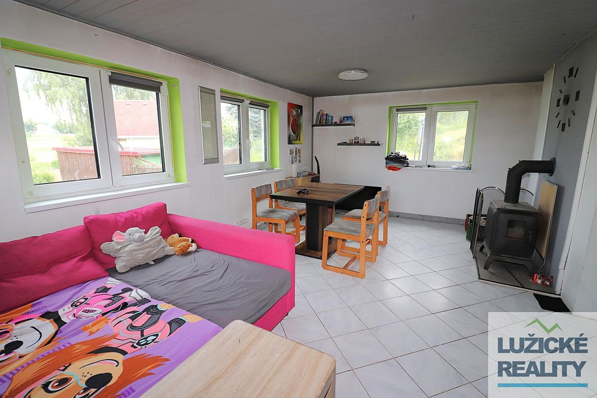 Prodej rodinného domu 150 m², pozemek 743 m² – fotografie 2