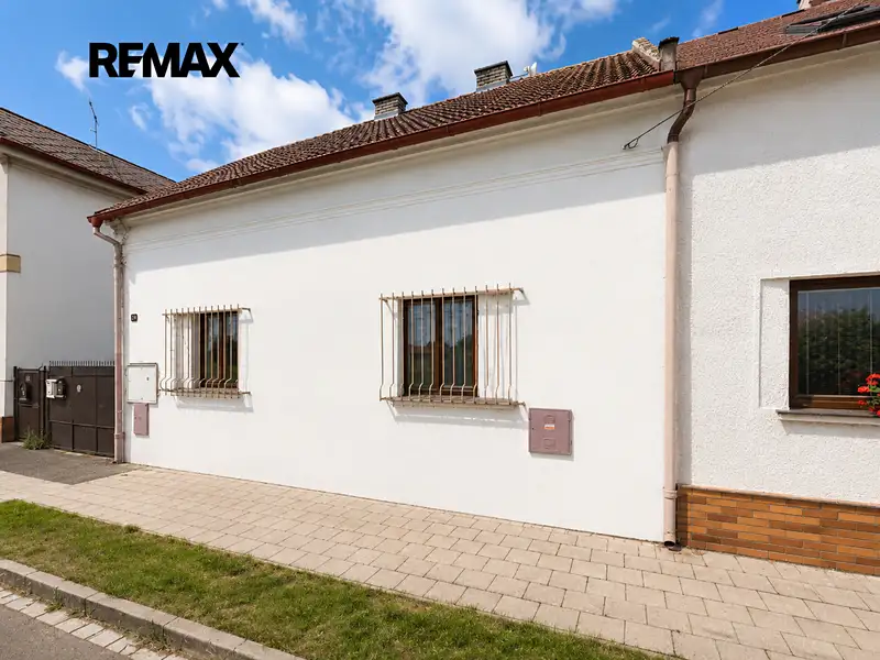 Prodej vícegeneračního domu 236 m², pozemek 1191 m², Hradec Králové – náhled fotky 2