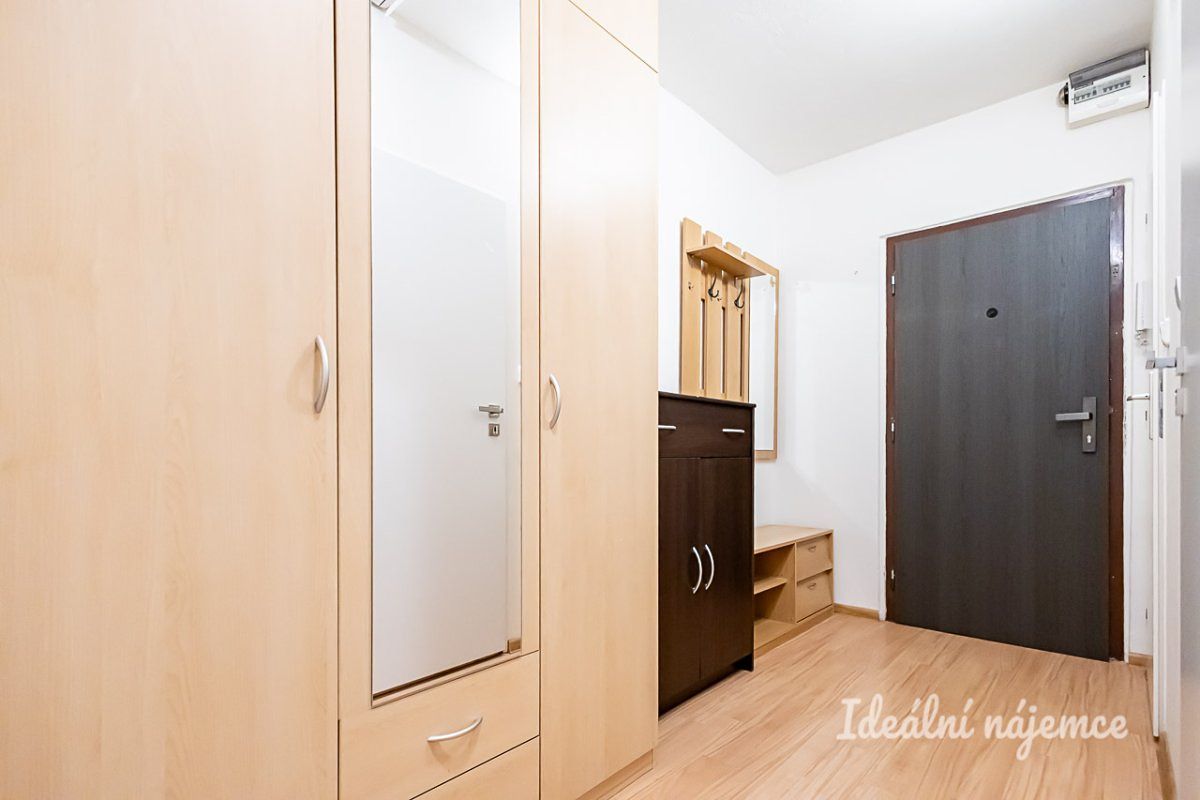 Pronájem bytu 2+kk 43 m² – fotografie 2