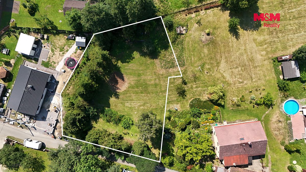 Prodej stavebního pozemku 1222 m² – fotografie 2