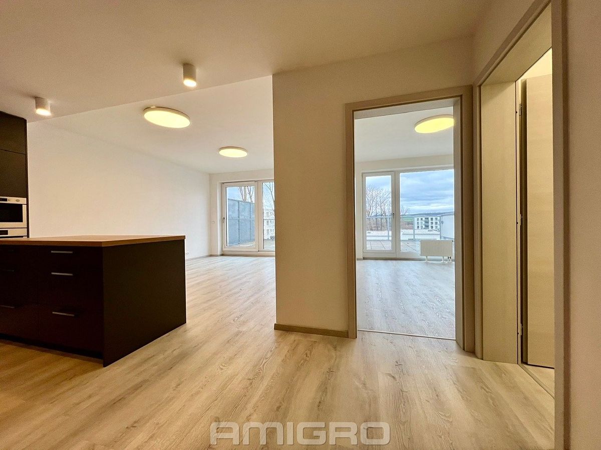 Pronájem bytu 2+kk 55 m² – fotografie 5