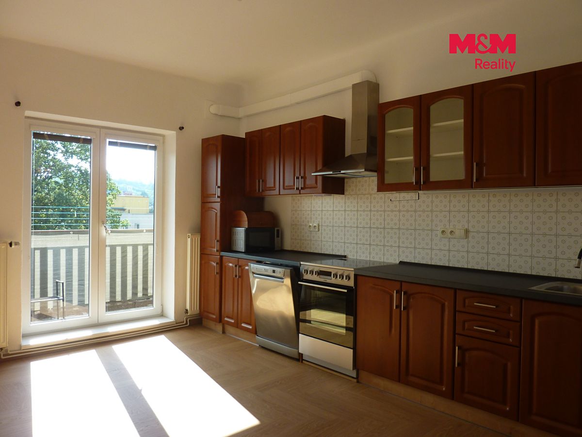 Pronájem bytu 2+1 80 m² – fotografie 2