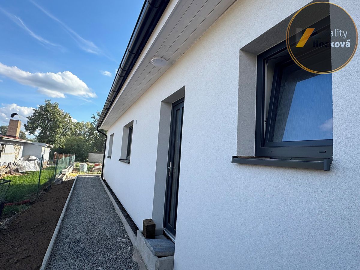 Pronájem rodinného domu 99 m², pozemek 350 m² – fotografie 2