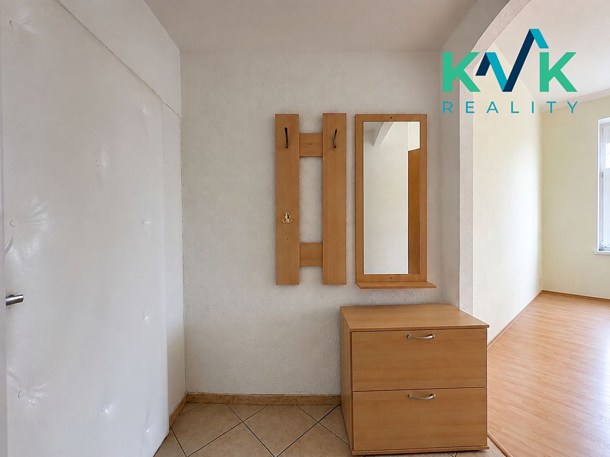 Pronájem bytu 2+1 74 m² – fotografie 3