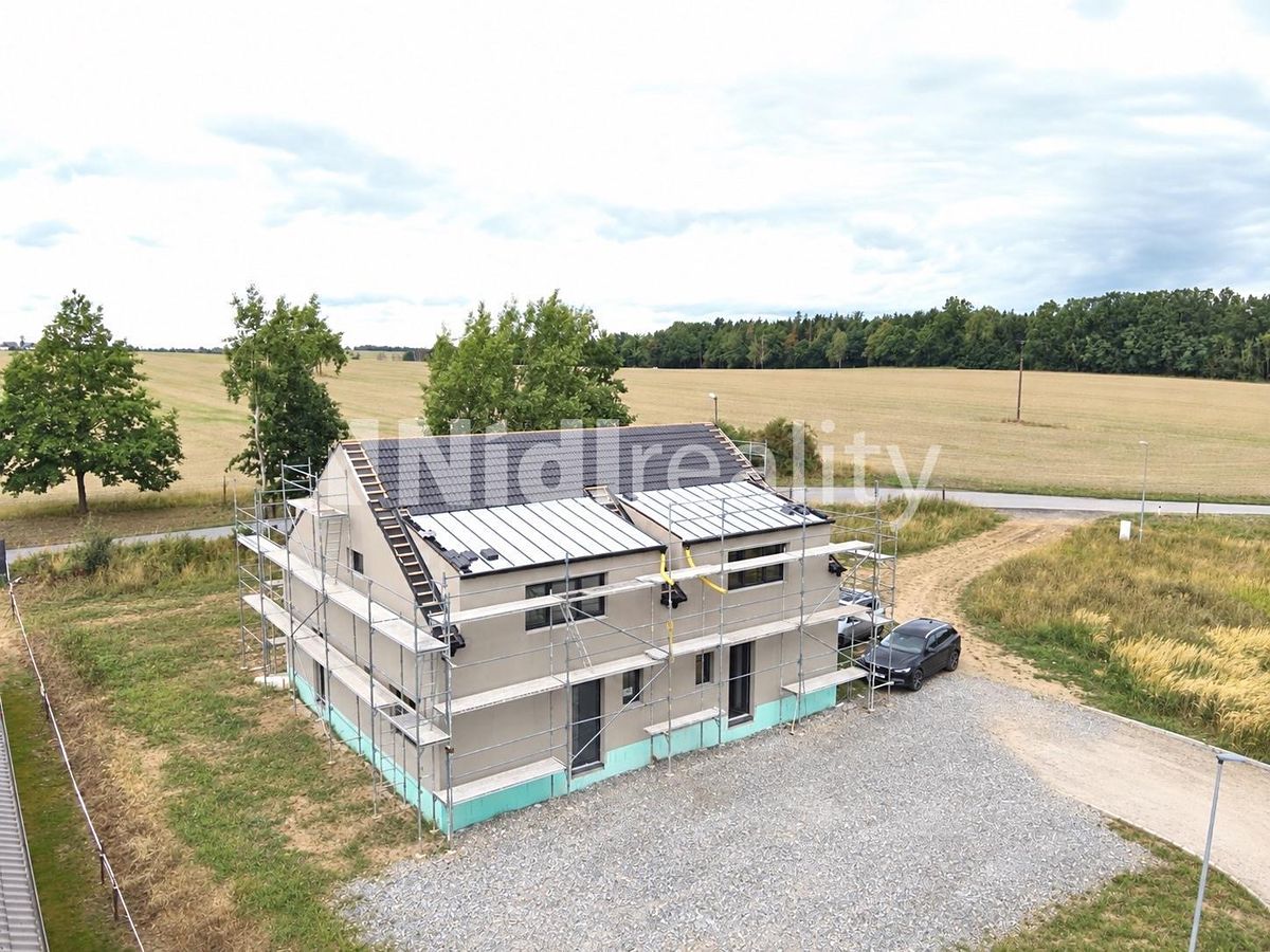 Prodej rodinného domu 120 m², pozemek 1120 m² – fotografie 2