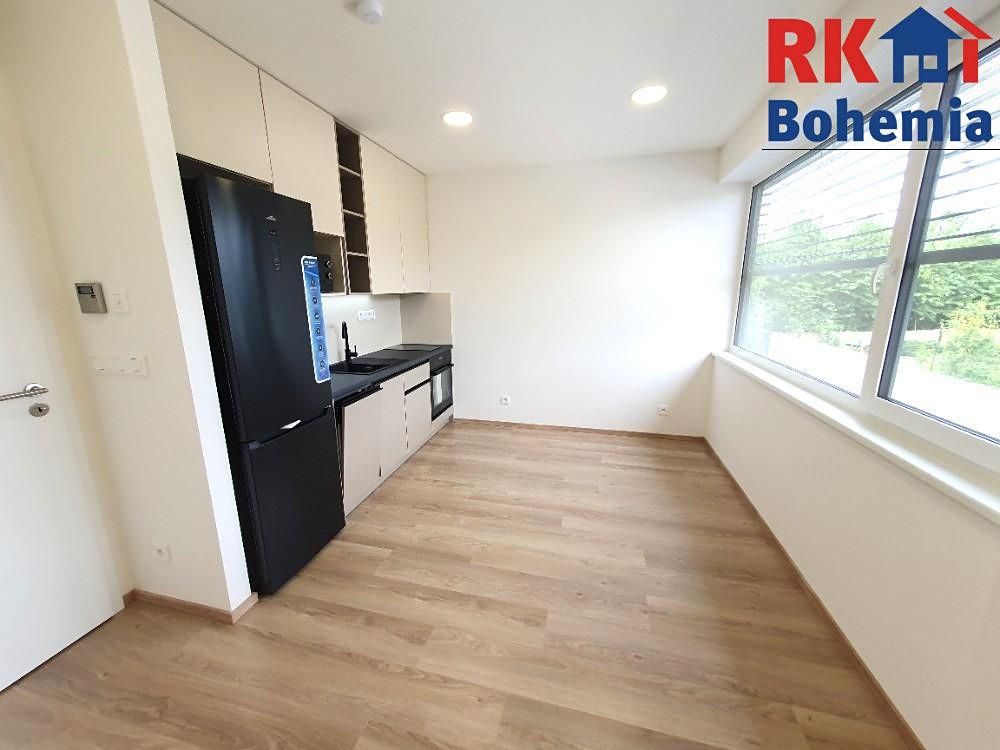 Pronájem bytu 1+kk 23 m² – fotografie 2