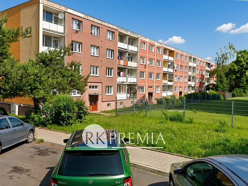 Prodej bytu 2+1 54 m², Bílina – náhled fotky 1