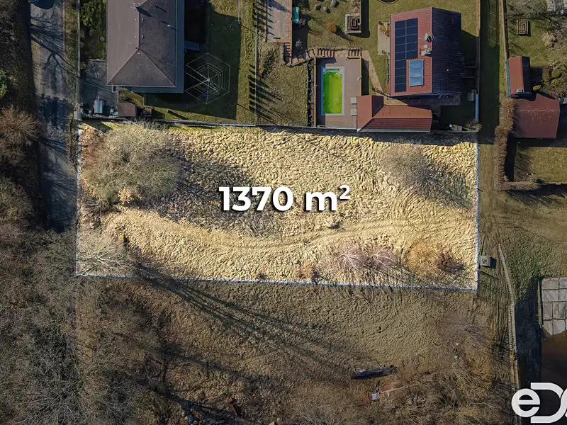 Prodej stavebního pozemku 1370 m², Mrač – náhled fotky 1