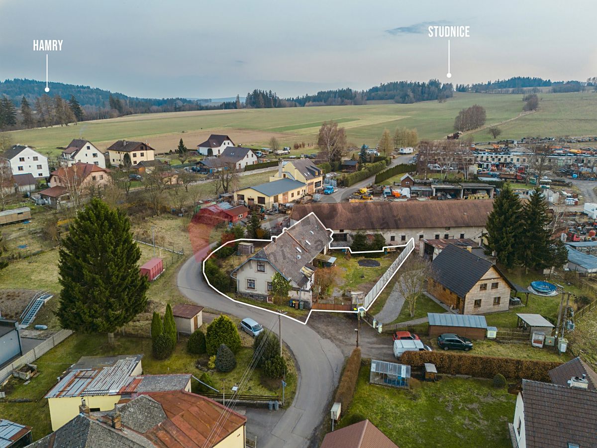 Prodej rodinného domu 275 m², pozemek 865 m² – fotografie 3