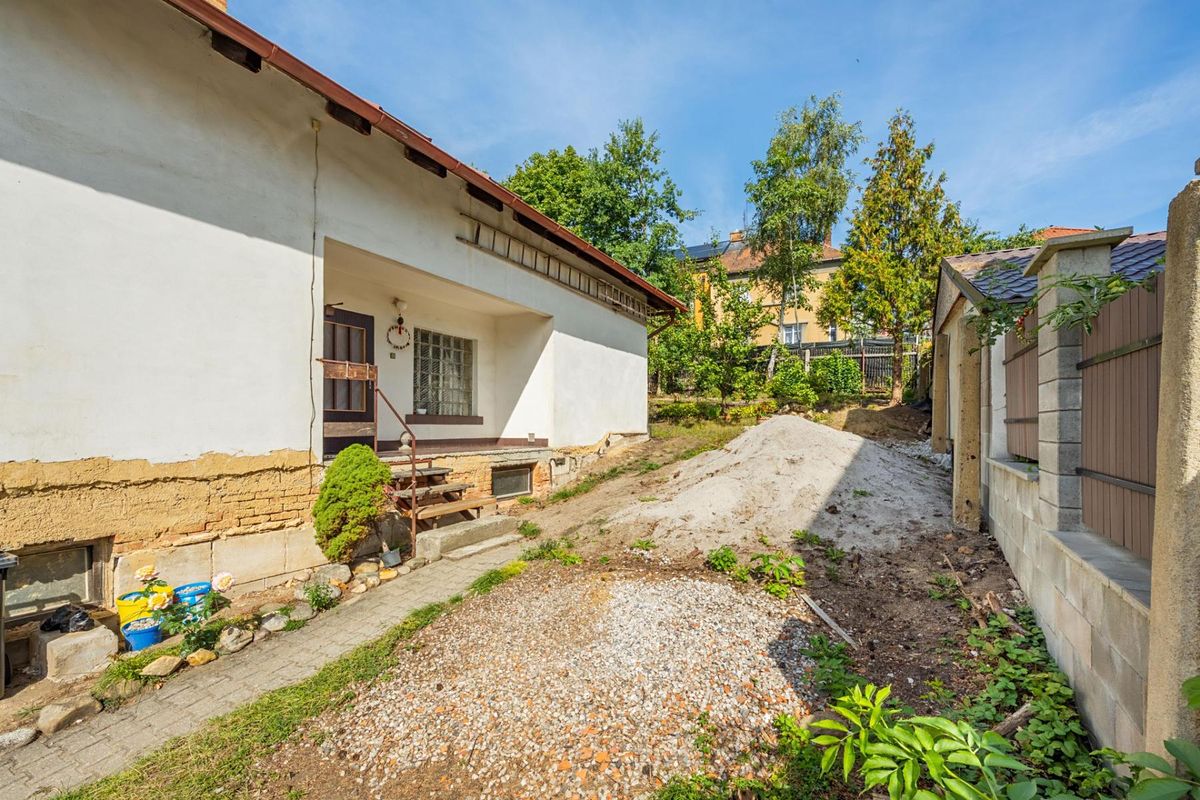 Prodej rodinného domu 340 m², pozemek 681 m² – fotografie 5