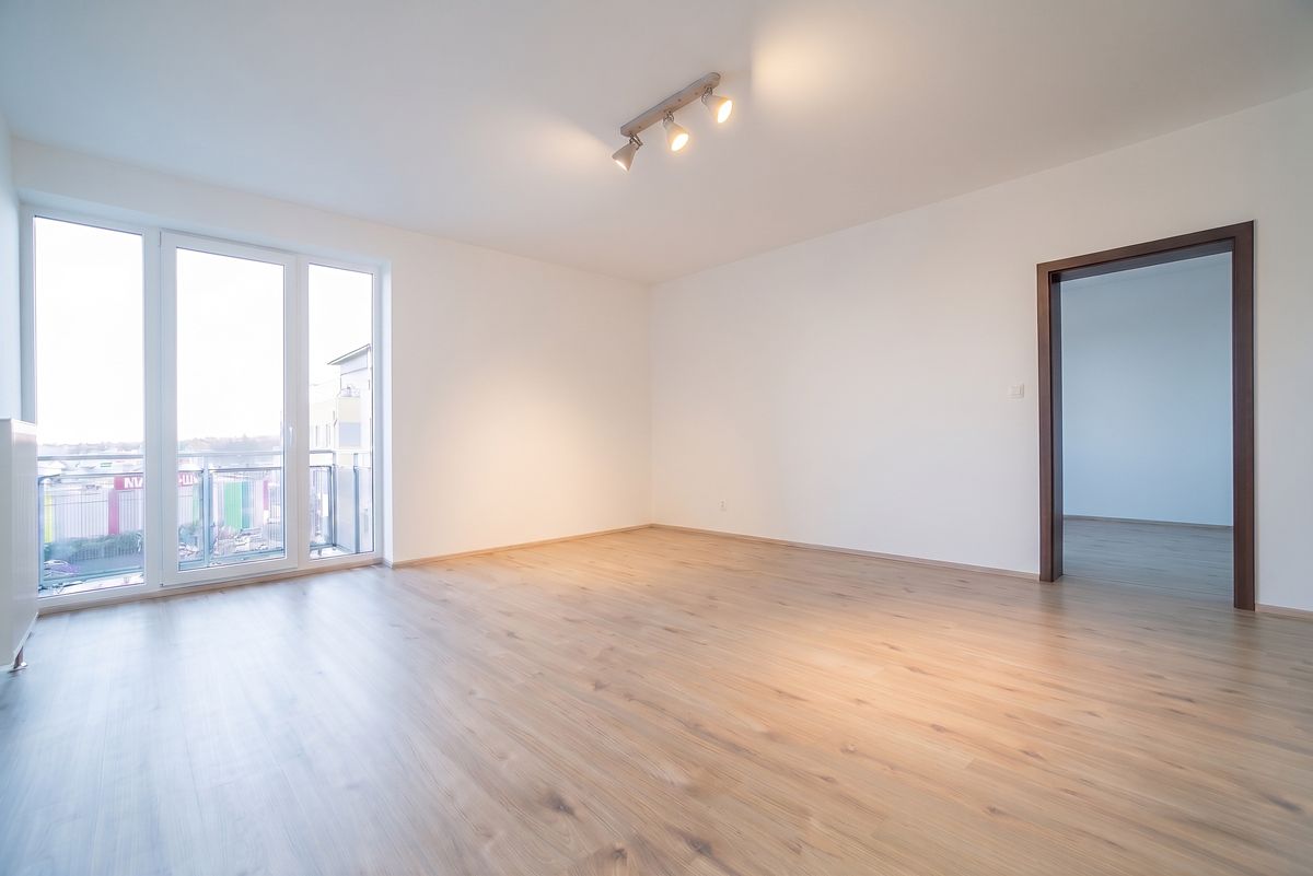 Pronájem bytu 2+kk 52 m² – fotografie 2