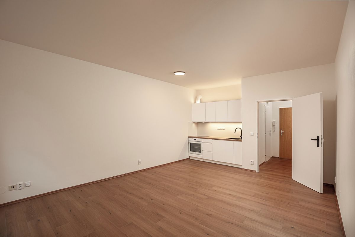 Pronájem bytu 1+kk 36 m²
