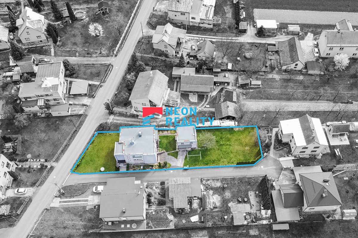 Prodej rodinného domu 232 m², pozemek 1045 m² – fotografie 3